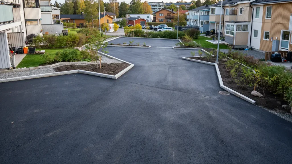 asfaltering av parkering och innerg rd i uttran r nninge